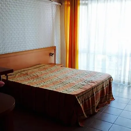 Daire Planeta Hotel-miramar апартамент